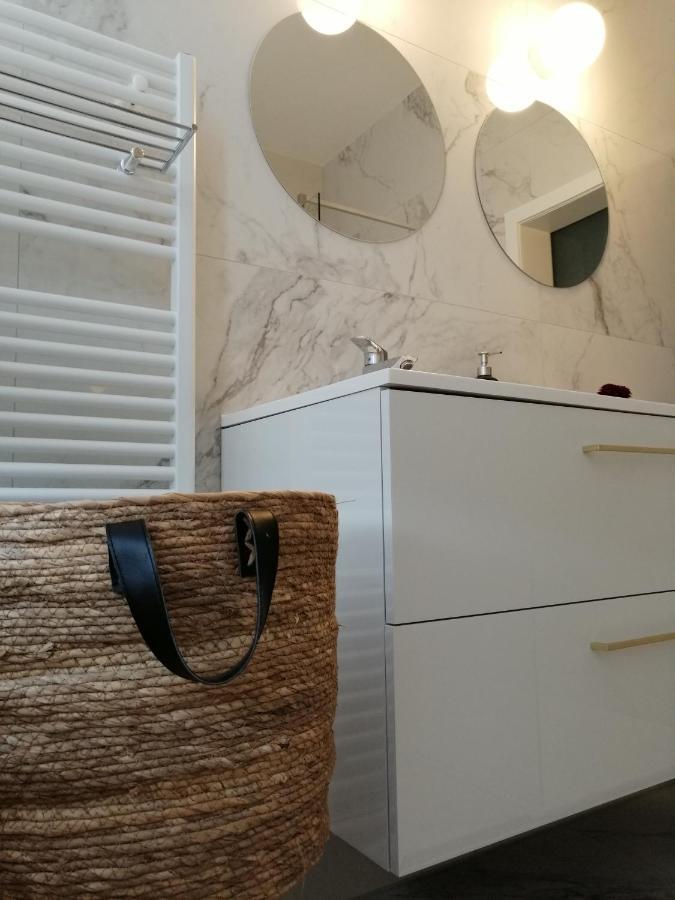 Large Apartment 800M From The Beach 90 Square Meters Ostende Kültér fotó